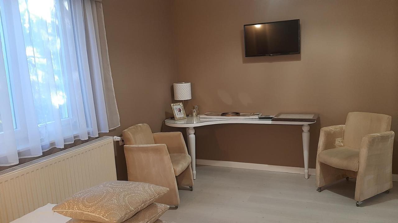 Glamour Apartman Gyula Eksteriør billede