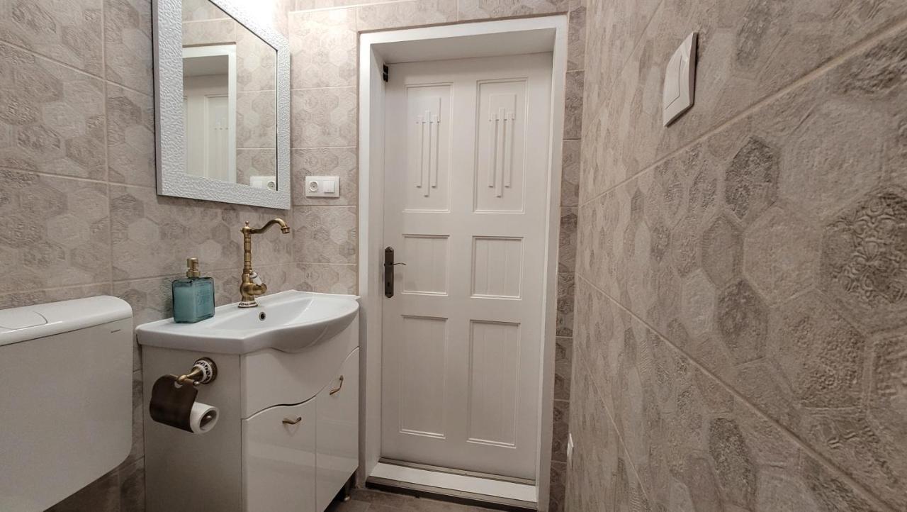 Glamour Apartman Gyula Eksteriør billede